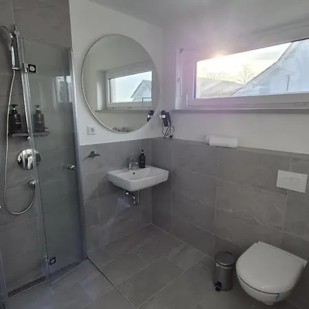 Seibel Doppel-zweibettzimmer Mit Bad ゲストハウス