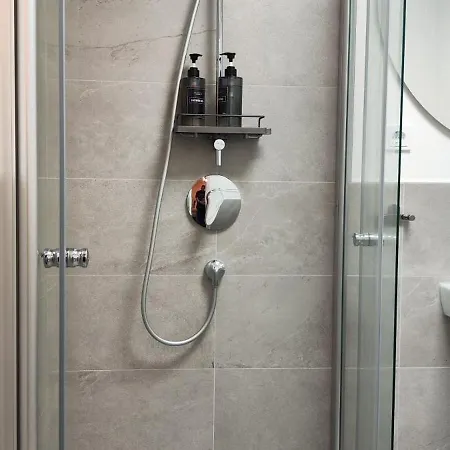 Seibel Doppel-zweibettzimmer Mit Bad * ロイトリンゲン