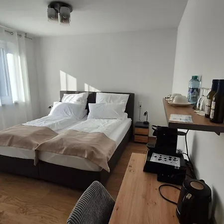 Seibel Doppel-zweibettzimmer Mit Bad * ロイトリンゲン