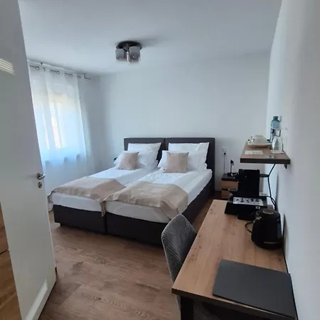 Seibel Doppel-zweibettzimmer Mit Bad ロイトリンゲン