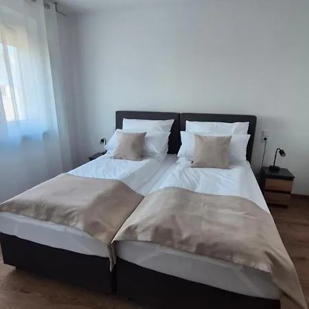 Seibel Doppel-zweibettzimmer Mit Bad ゲストハウス