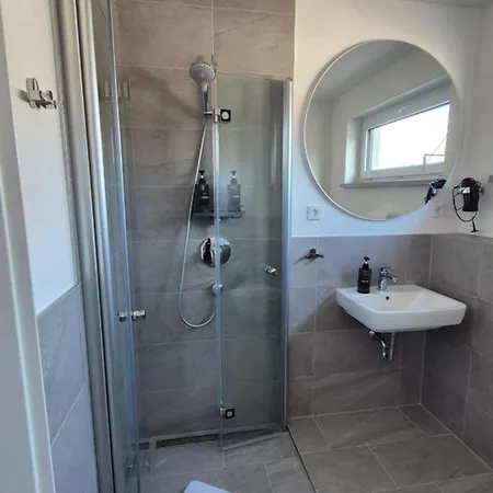 Seibel Doppel-zweibettzimmer Mit Bad ゲストハウス ロイトリンゲン