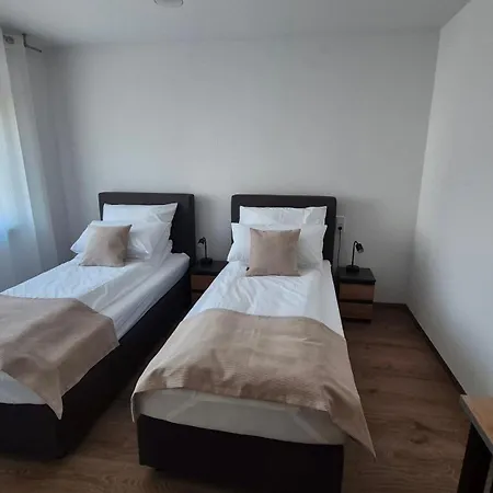 Seibel Doppel-zweibettzimmer Mit Bad ゲストハウス ロイトリンゲン